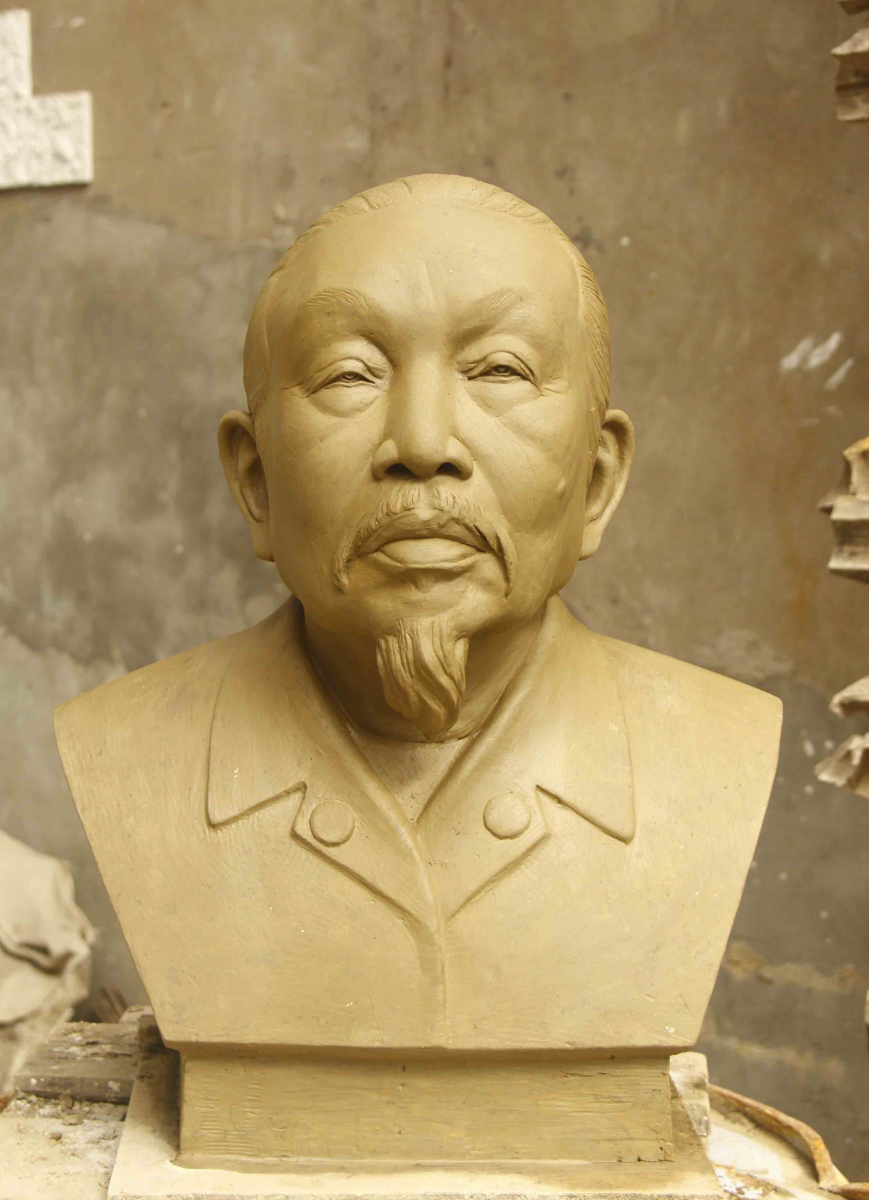 GIỚI THIỆU